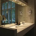 Apollofirst Boutique 4* Амстердам