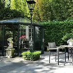 Apollofirst Boutique Амстердам