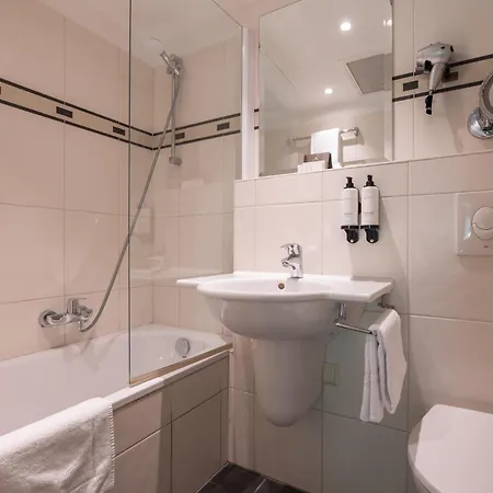 Hotel Apollofirst Boutique 4*