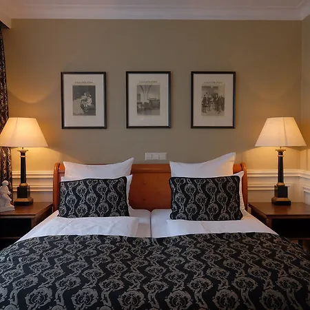 Hotel Apollofirst Boutique 4*