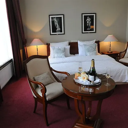 Hotel Apollofirst Boutique 4*