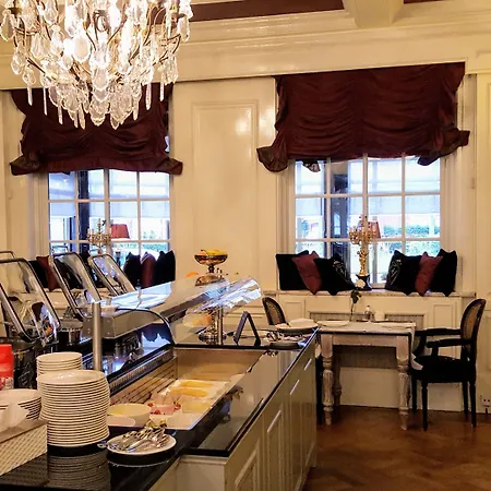 Hotel Apollofirst Boutique 4*