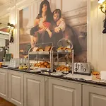 Apollofirst Boutique 4*